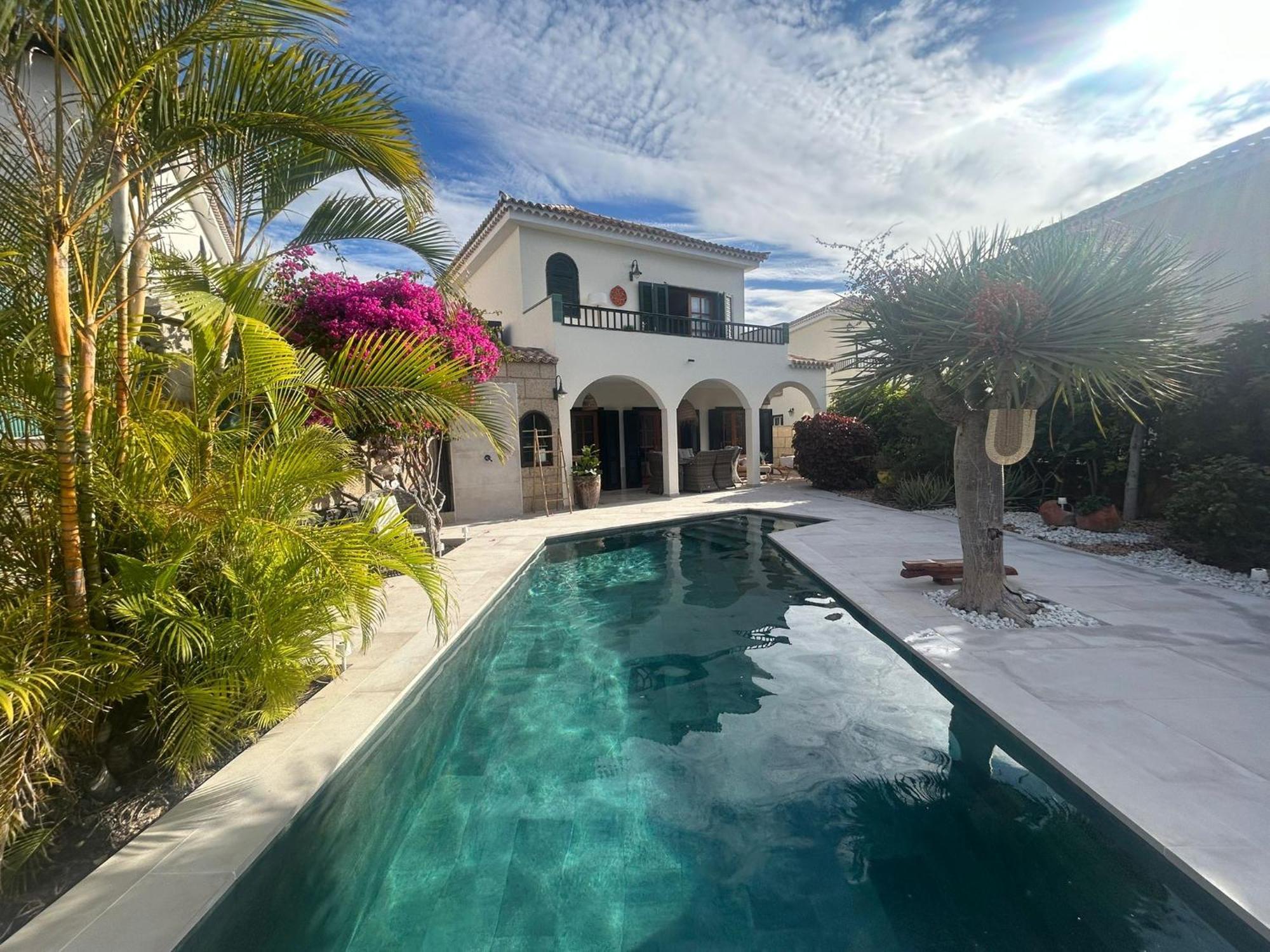 Villa Ibiza - Beautiful House With Private Pool Chayofa Bagian luar foto