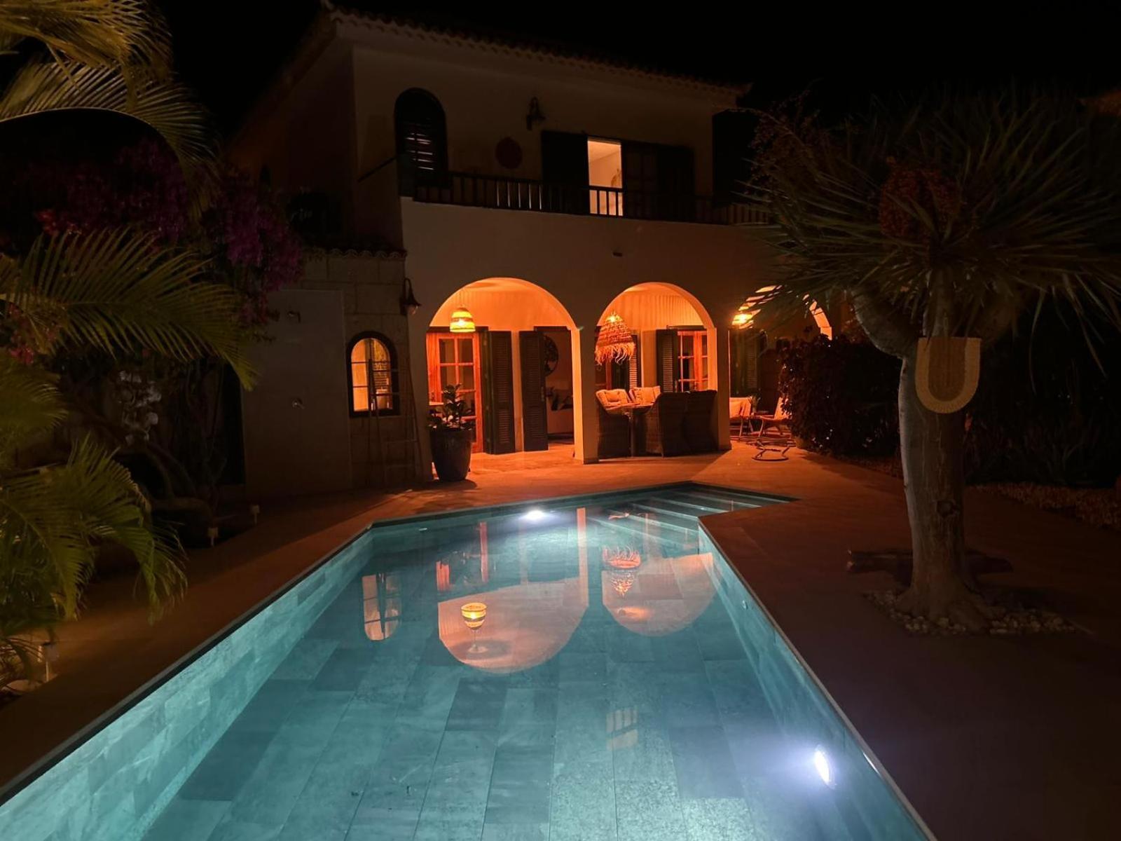 Villa Ibiza - Beautiful House With Private Pool Chayofa Bagian luar foto