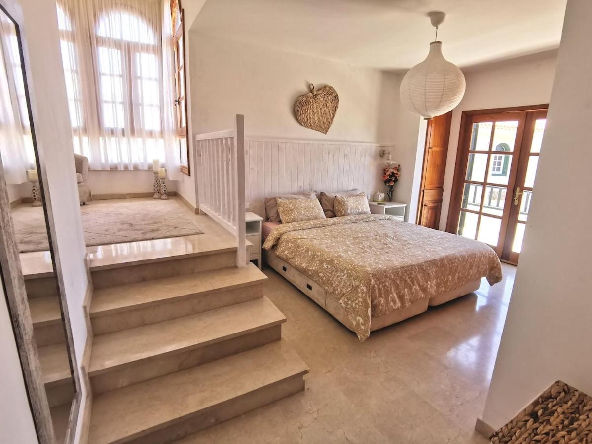 Villa Ibiza - Beautiful House With Private Pool Chayofa Bagian luar foto