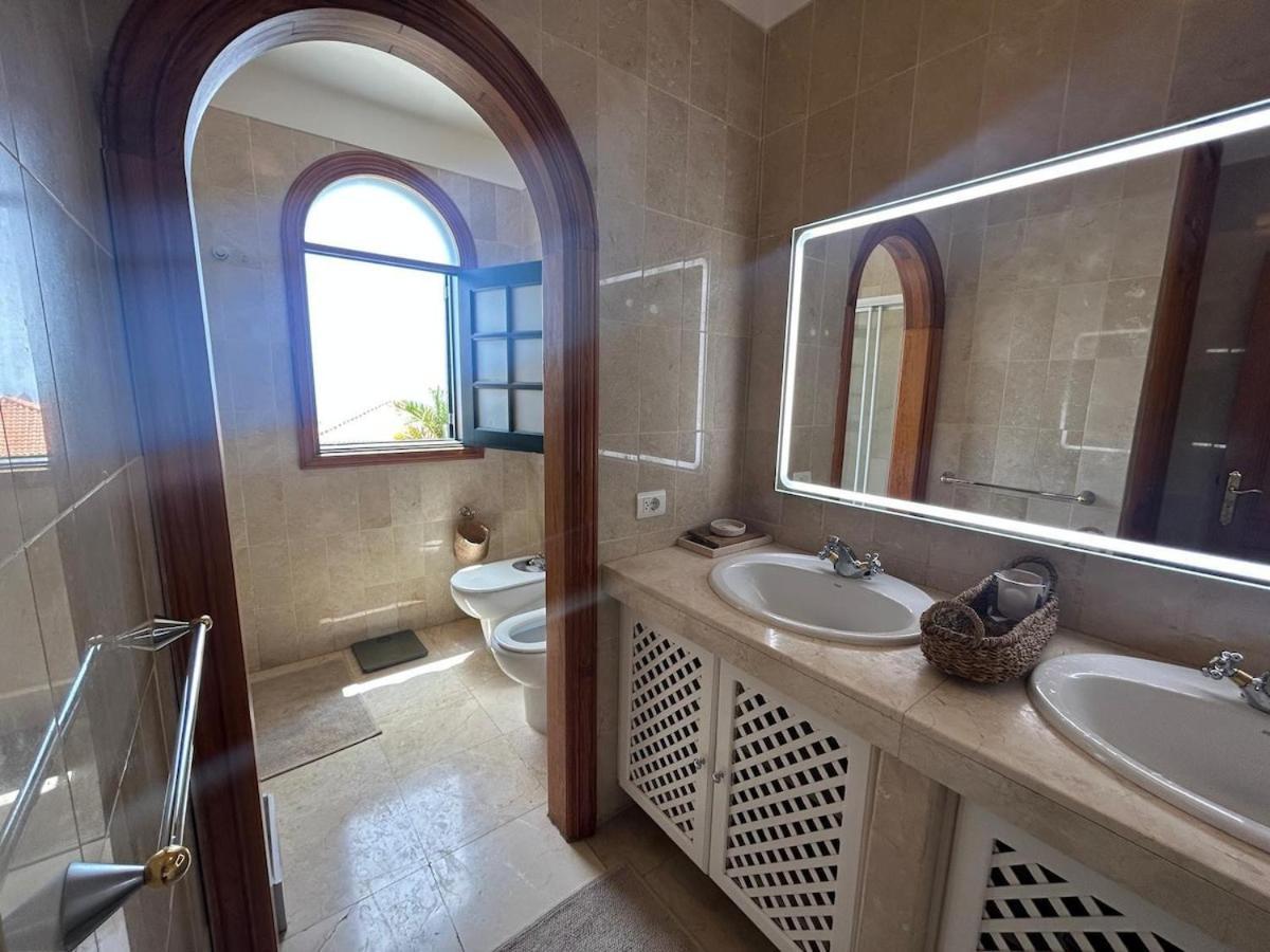 Villa Ibiza - Beautiful House With Private Pool Chayofa Bagian luar foto
